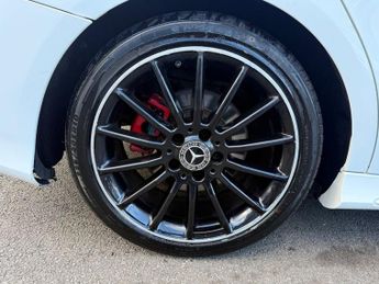 MERCEDES-BENZ CLA 2.1 CLA220d AMG Line Night Edition (Plus) Coupe 4dr Diesel 7G-DC