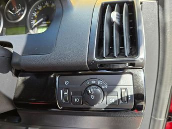 LAND ROVER FREELANDER 2 2.2 SD4 Sport LE SUV 5dr Diesel CommandShift 4WD Euro 5 (190 ps)