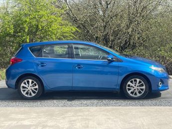TOYOTA AURIS 1.6 V-Matic Icon Hatchback 5dr Petrol Multidrive S Euro 5 (132 p