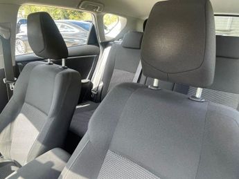 TOYOTA AURIS 1.6 V-Matic Icon Hatchback 5dr Petrol Multidrive S Euro 5 (132 p