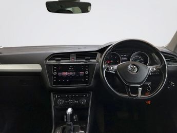 VOLKSWAGEN TIGUAN 2.0 TDI SE Navigation SUV 5dr Diesel DSG 4Motion Euro 6 (s/s) (1