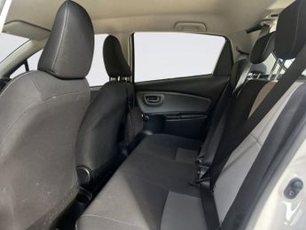 TOYOTA YARIS 1.5 VVT-h Icon Hatchback 5dr Petrol Hybrid E-CVT Euro 6 (s/s) (1