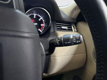 LAND ROVER RANGE ROVER EVOQUE 2.2 SD4 Pure Tech SUV 5dr Diesel Auto 4WD Euro 5 (s/s) (190 ps)