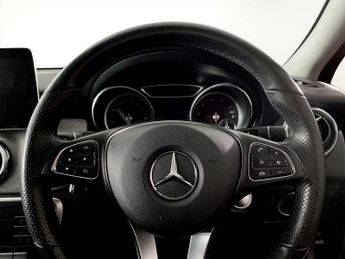 MERCEDES-BENZ GLA 1.6 GLA180 GPF Urban Edition SUV 5dr Petrol 7G-DCT Euro 6 (s/s) 