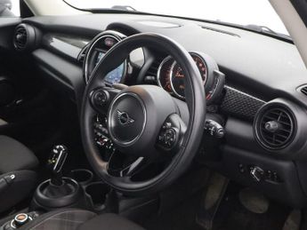 MINI HATCH 2.0 Cooper S Classic Hatchback 3dr Petrol Steptronic Euro 6 (s/s