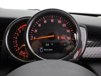 MINI HATCH 2.0 Cooper S Classic Hatchback 3dr Petrol Steptronic Euro 6 (s/s