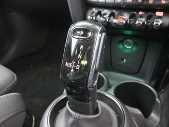 MINI HATCH 2.0 Cooper S Classic Hatchback 3dr Petrol Steptronic Euro 6 (s/s