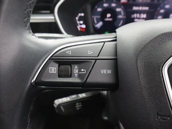 AUDI Q3 1.4 TFSIe 45 Technik SUV 5dr Petrol Plug-in Hybrid S Tronic Euro