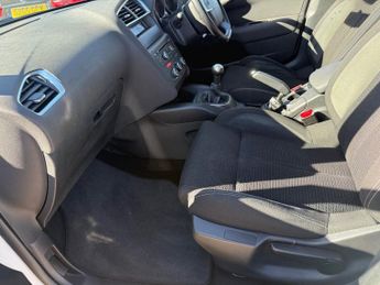 CITROEN C4 1.6 BlueHDi Feel Hatchback 5dr Diesel Manual Euro 6 (100 ps)