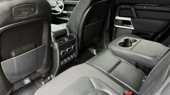 LAND ROVER DEFENDER 110 2.0 SD4 SE Auto 4WD Euro 6 (s/s) 5dr