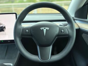 TESLA MODEL Y (Dual Motor) Long Range SUV 5dr Electric Auto 4WDE (384 bhp)