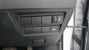 TOYOTA YARIS 1.5 VVT-h Design Hatchback 5dr Petrol Hybrid E-CVT Euro 6 (s/s) 