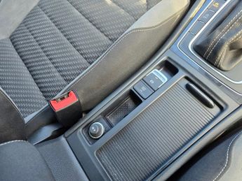 VOLKSWAGEN GOLF 1.5 TSI EVO GPF R-Line Hatchback 5dr Petrol DSG Euro 6 (s/s) (15