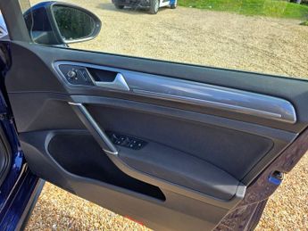 VOLKSWAGEN GOLF 1.5 TSI EVO GPF R-Line Hatchback 5dr Petrol DSG Euro 6 (s/s) (15