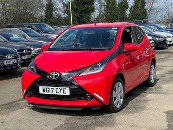 TOYOTA AYGO 1.0 VVT-i x-play Hatchback 5dr Petrol x-shift Euro 6 (68 ps)