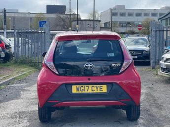 TOYOTA AYGO 1.0 VVT-i x-play Hatchback 5dr Petrol x-shift Euro 6 (68 ps)