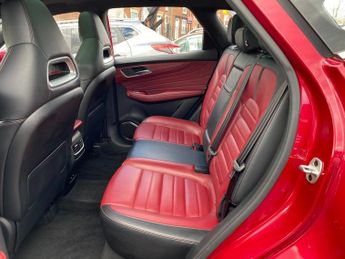 MG MG HS 1.5 T-GDI 16.6kWh Exclusive SUV 5dr Petrol Plug-in Hybrid Auto E