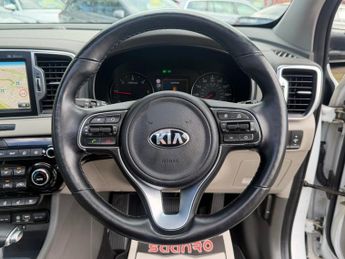 KIA SPORTAGE 2.0 CRDi First Edition SUV 5dr Diesel Auto AWD Euro 6 (182 bhp)