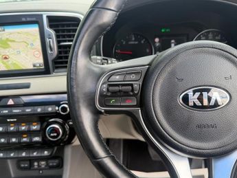 KIA SPORTAGE 2.0 CRDi First Edition SUV 5dr Diesel Auto AWD Euro 6 (182 bhp)