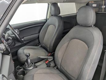 MINI HATCH 1.5 Cooper D Hatchback 3dr Diesel Manual Euro 6 (s/s) (116 ps)