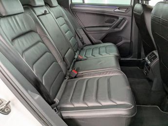 VOLKSWAGEN TIGUAN 1.5 TSI R-Line SUV 5dr Petrol DSG Euro 6 (s/s) (150 ps)
