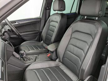 VOLKSWAGEN TIGUAN 1.5 TSI R-Line SUV 5dr Petrol DSG Euro 6 (s/s) (150 ps)