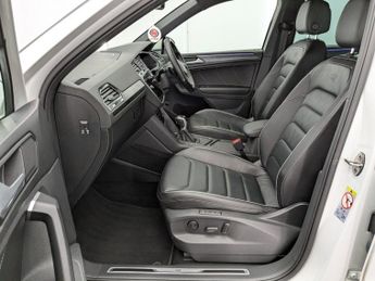 VOLKSWAGEN TIGUAN 1.5 TSI R-Line SUV 5dr Petrol DSG Euro 6 (s/s) (150 ps)