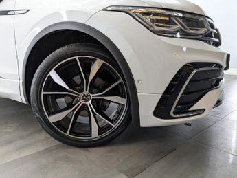 VOLKSWAGEN TIGUAN 1.5 TSI R-Line SUV 5dr Petrol DSG Euro 6 (s/s) (150 ps)