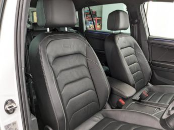 VOLKSWAGEN TIGUAN 1.5 TSI R-Line SUV 5dr Petrol DSG Euro 6 (s/s) (150 ps)