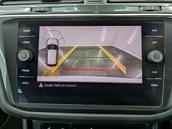 VOLKSWAGEN TIGUAN 1.5 TSI R-Line SUV 5dr Petrol DSG Euro 6 (s/s) (150 ps)