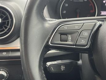 AUDI Q2 1.5 TFSI CoD 35 Sport SUV 5dr Petrol S Tronic Euro 6 (s/s) (150 