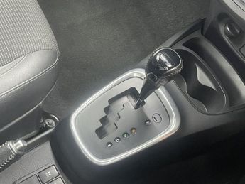 TOYOTA YARIS 1.5 VVT-h Excel Hatchback 5dr Petrol Hybrid E-CVT Euro 6 (s/s) (