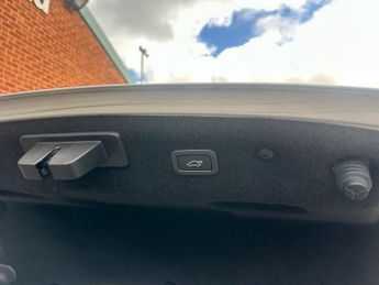 JAGUAR XF 3.0 V6 S Saloon 4dr Petrol Auto Euro 6 (s/s) (380 ps)