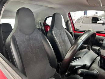 TOYOTA AYGO 1.0 VVT-i x-pression Hatchback 5dr Petrol x-shift Euro 5 Euro 5 