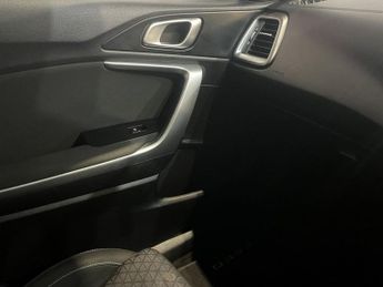 KIA CEED 1.6 CRDi ECO 2 Hatchback 5dr Diesel Manual Euro 6 (s/s) (114 bhp