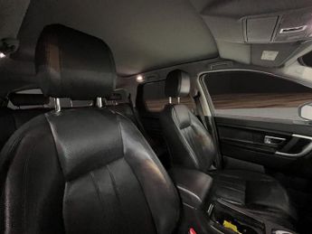 LAND ROVER DISCOVERY SPORT 2.0 TD4 SE Tech SUV 5dr Diesel Auto 4WD Euro 6 (s/s) (180 ps)