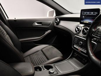 MERCEDES-BENZ GLA 1.6 GLA180 AMG Line Edition SUV 5dr Petrol 7G-DCT Euro 6 (s/s) (