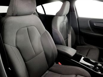 VOLVO C40 Recharge 69kWh Core SUV 5dr Electric Auto (231 ps)