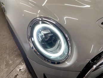 MINI Electric Hatch Cooper SE 32.6kWh Level 1 Hatchback 3dr Electric Auto (184 ps)