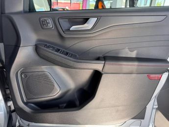 FORD KUGA 2.5h Duratec ST-Line SUV 5dr Petrol Hybrid CVT Euro 6 (s/s) (180