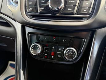 VAUXHALL ZAFIRA TOURER 1.4i Turbo SE MPV 5dr Petrol Manual Euro 6 (140 ps)