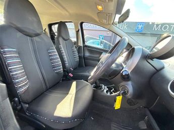 CITROEN C1 1.0i VTR Hatchback 5dr Petrol Manual Euro 5 (68 ps)