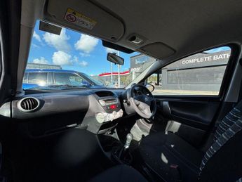 CITROEN C1 1.0i VTR Hatchback 5dr Petrol Manual Euro 5 (68 ps)