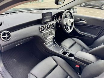 MERCEDES-BENZ A-CLASS 1.6 A180 Sport (Executive) Hatchback 5dr Petrol 7G-DCT Euro 6 (s