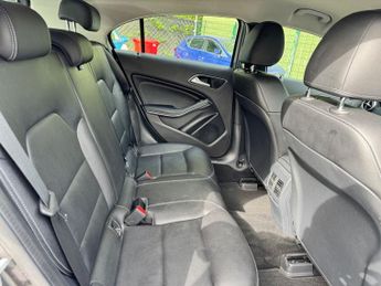 MERCEDES-BENZ A-CLASS 1.6 A180 Sport (Executive) Hatchback 5dr Petrol 7G-DCT Euro 6 (s