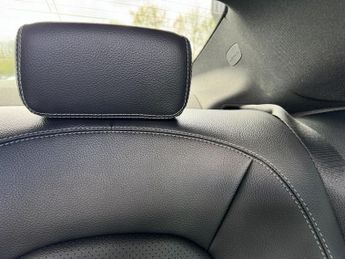 MERCEDES-BENZ C-CLASS 2.1 C220d AMG Line (Premium Plus) Coupe 2dr Diesel G-Tronic+ Eur