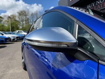 VOLKSWAGEN GOLF 2.0 TSI R Hatchback 5dr Petrol DSG 4Motion Euro 6 (s/s) (300 ps)