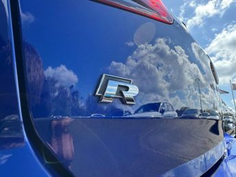 VOLKSWAGEN GOLF 2.0 TSI R Hatchback 5dr Petrol DSG 4Motion Euro 6 (s/s) (300 ps)