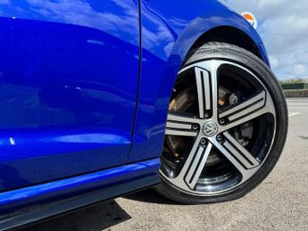 VOLKSWAGEN GOLF 2.0 TSI R Hatchback 5dr Petrol DSG 4Motion Euro 6 (s/s) (300 ps)