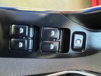 KIA CEED 1.6 CRDi 2 Hatchback 5dr Diesel Auto Euro 5 (126 bhp)